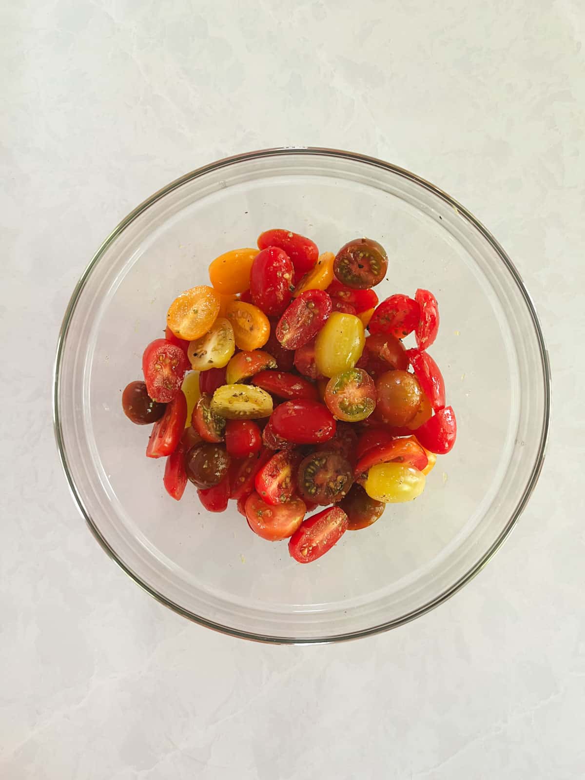 bowl of halved grape tomatoes